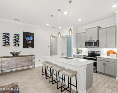 8904 Alister Drive - Photo Thumbnail 14