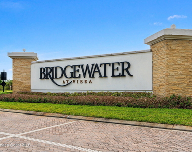 8904 Alister Drive - Photo Thumbnail 72