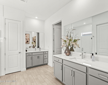 8904 Alister Drive - Photo Thumbnail 28