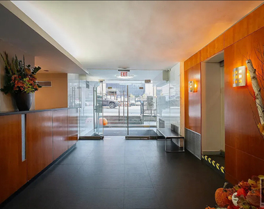East 36 Street - Photo Thumbnail 4