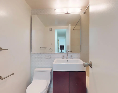 East 63 Street - Photo Thumbnail 10