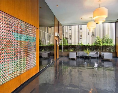 East 83rd Street - Photo Thumbnail 13