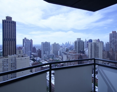 East 83rd Street - Photo Thumbnail 14
