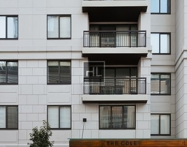 East 91st Street - Photo Thumbnail 5