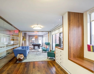 East 91st Street - Photo Thumbnail 15