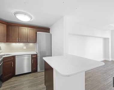 East 91st Street - Photo Thumbnail 17