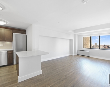 East 91st Street - Photo Thumbnail 3
