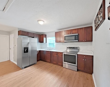 1514 E North Bay Street - Photo Thumbnail 6
