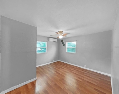 1514 E North Bay Street - Photo Thumbnail 8