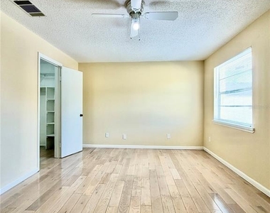 7501 Gallineta Court - Photo Thumbnail 25