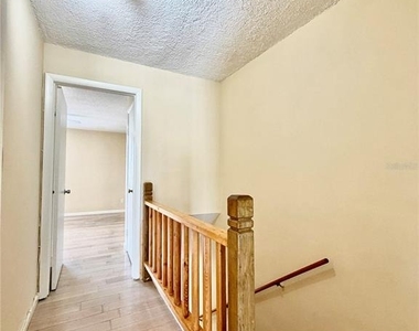 7501 Gallineta Court - Photo Thumbnail 16