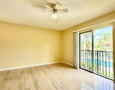 7501 Gallineta Court - Photo Thumbnail 13