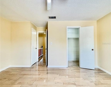 7501 Gallineta Court - Photo Thumbnail 21