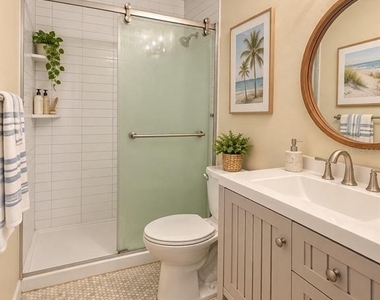 7501 Gallineta Court - Photo Thumbnail 20