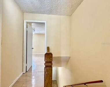 7501 Gallineta Court - Photo Thumbnail 18
