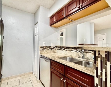 8643 Mallard Reserve Drive - Photo Thumbnail 6