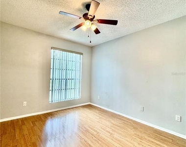 8643 Mallard Reserve Drive - Photo Thumbnail 15
