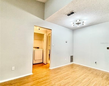 8643 Mallard Reserve Drive - Photo Thumbnail 24