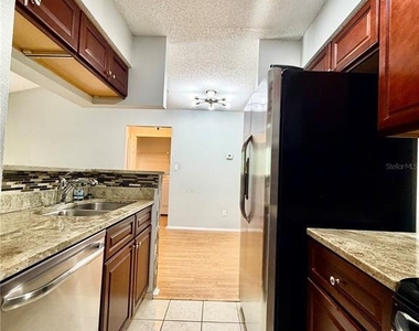 8643 Mallard Reserve Drive - Photo Thumbnail 5