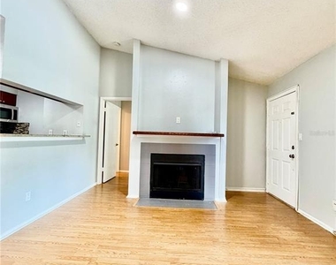 8643 Mallard Reserve Drive - Photo Thumbnail 10