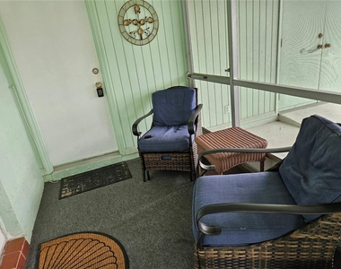 304 Grayston Place - Photo Thumbnail 3