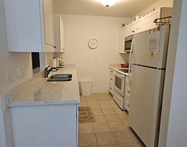 304 Grayston Place - Photo Thumbnail 11