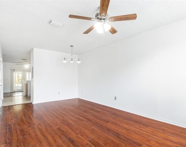 6340 Osprey Lake Circle - Photo Thumbnail 5