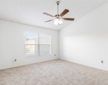 6340 Osprey Lake Circle - Photo Thumbnail 16