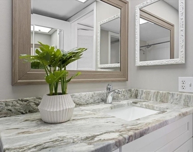 4900 Brittany Drive S - Photo Thumbnail 11