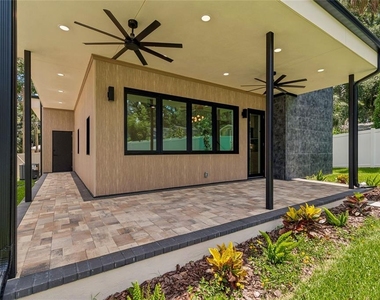 1305 Hilton Place - Photo Thumbnail 4