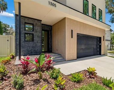 1305 Hilton Place - Photo Thumbnail 2