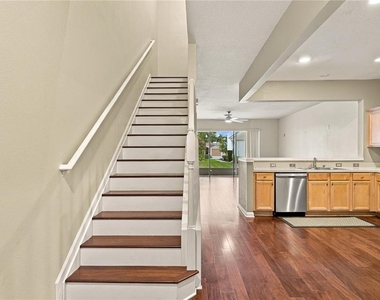 26606 Castleview Way - Photo Thumbnail 5