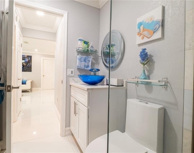 9446 Bayside Court - Photo Thumbnail 15