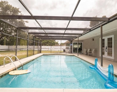 9446 Bayside Court - Photo Thumbnail 31