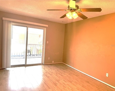 8542 10th Street N - Photo Thumbnail 5