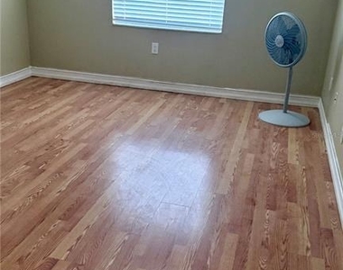 2830 Somerset Park Drive - Photo Thumbnail 14