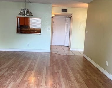 2830 Somerset Park Drive - Photo Thumbnail 8