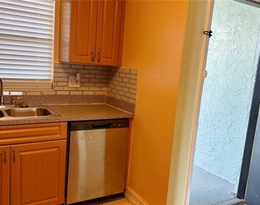 2830 Somerset Park Drive - Photo Thumbnail 1