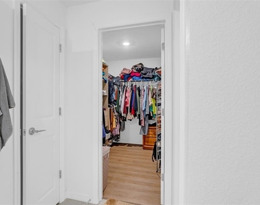 8866 Gallantree Place - Photo Thumbnail 25