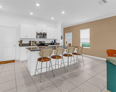 8866 Gallantree Place - Photo Thumbnail 5