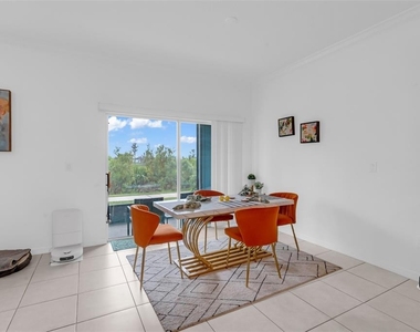 8866 Gallantree Place - Photo Thumbnail 12