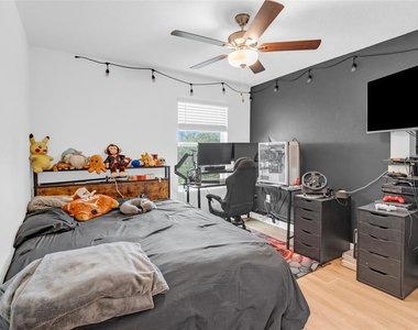 8866 Gallantree Place - Photo Thumbnail 28