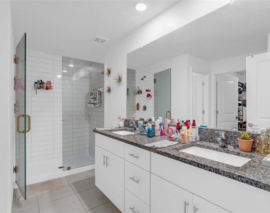 8866 Gallantree Place - Photo Thumbnail 23