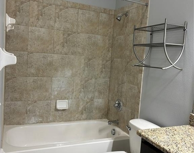 2319 Nesslewood Dr - Photo Thumbnail 20