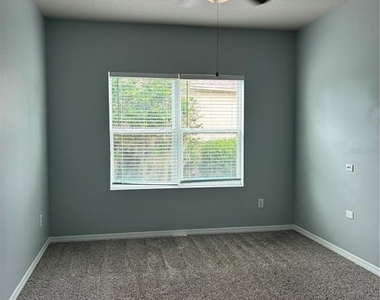 2319 Nesslewood Dr - Photo Thumbnail 12