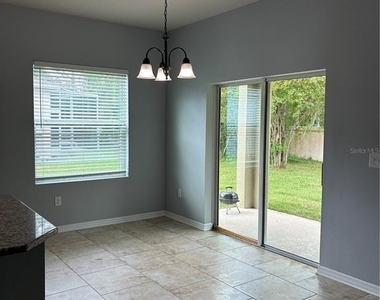 2319 Nesslewood Dr - Photo Thumbnail 7