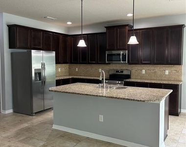 2319 Nesslewood Dr - Photo Thumbnail 4