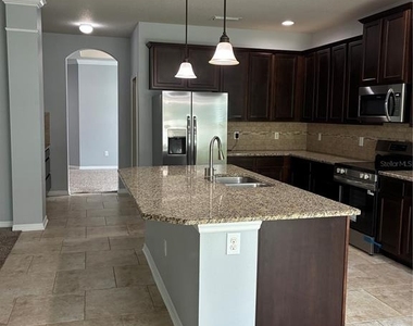 2319 Nesslewood Dr - Photo Thumbnail 5