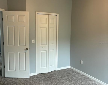 2319 Nesslewood Dr - Photo Thumbnail 24