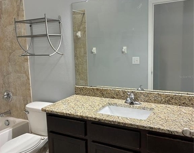 2319 Nesslewood Dr - Photo Thumbnail 18